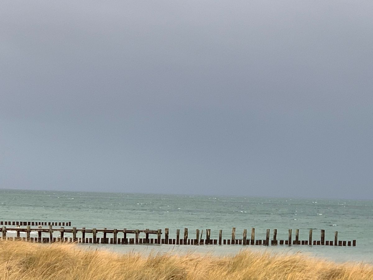 Meer mit weitem Horizont als Symbol für neue Perspektiven in einer Lebenskrise